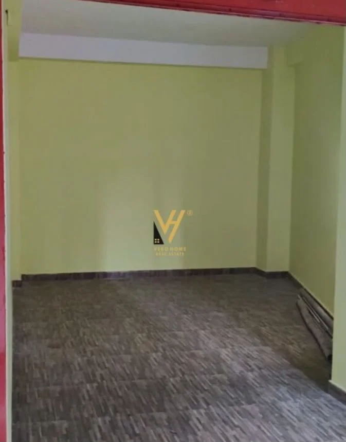 Tirane, shitet dyqan Kati 0, 25 m² 75.000 € (KRISTAL CENTER)