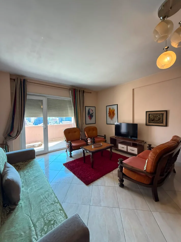 Tirane, jepet me qera apartament 1+1+Ballkon Kati 6, 93 m², Rruga Siri Kodra, 💶 Çmimi: 60.000 Leke/Muaj