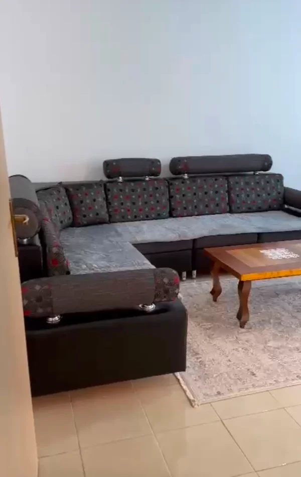 Tirane, jepet me qera apartament 1+1 Kati 2, 54 m² 400 € 