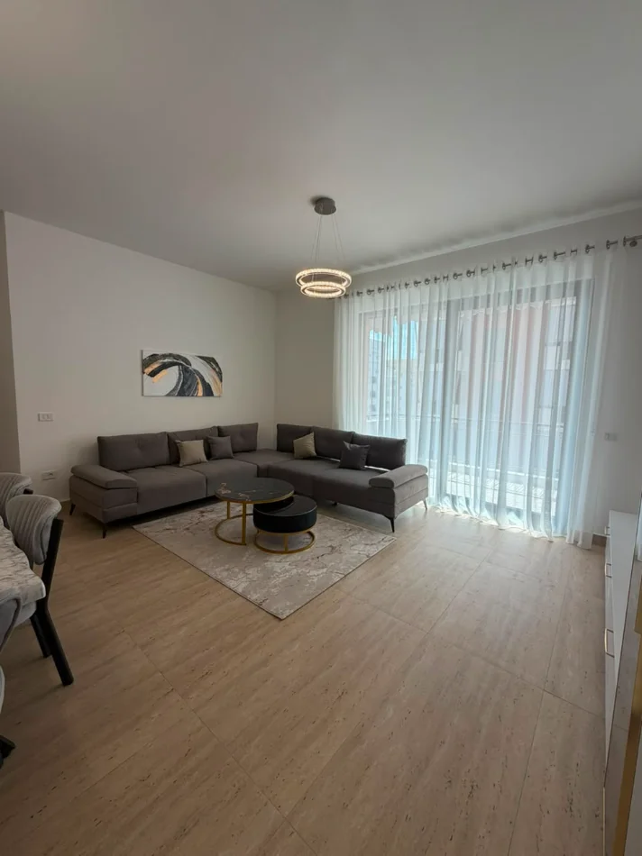 Tirane, jepet me qera apartament 2+1+Ballkon , 120 m² 1.300 € (Kompleksi Delijorgji)