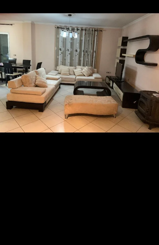 Tirane, jepet me qera apartament 3+1 Kati 2, 152 m² 600 € 