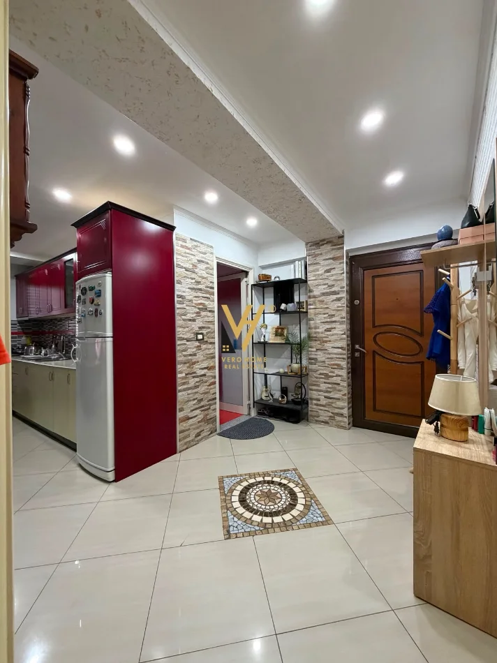 Elbasan, shitet apartament 2+1+Ballkon Kati 4, 75 m² 74.500 € (ELBASAN)