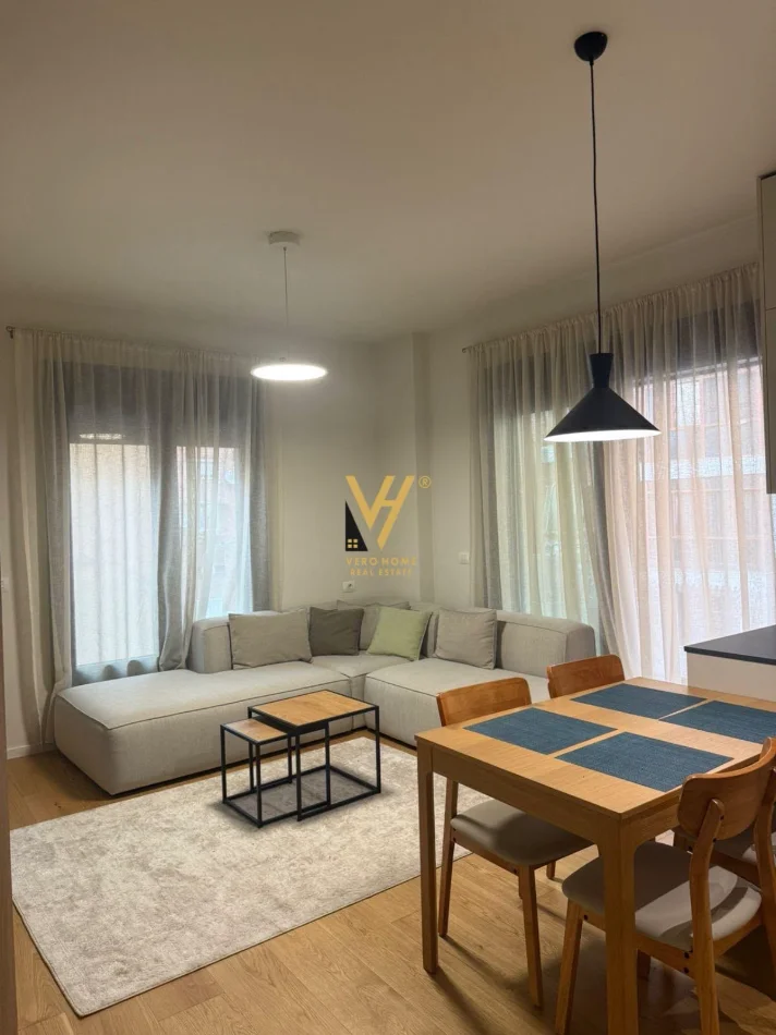 Tirane, jepet me qera apartament 2+1+Ballkon Kati 3, 95 m² 1.300 € (RRUGA E KOSOVAREVE)
