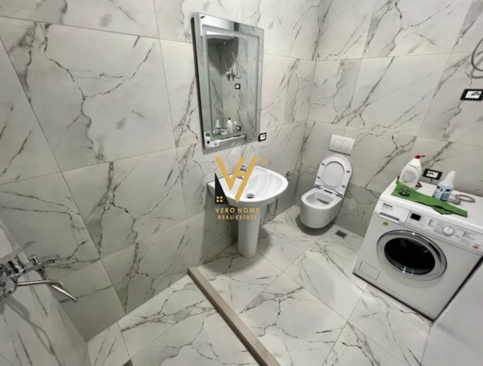 Tirane, shitet apartament 1+1+Ballkon Kati 1, 66 m² 130.000 € (5 MAJI)
