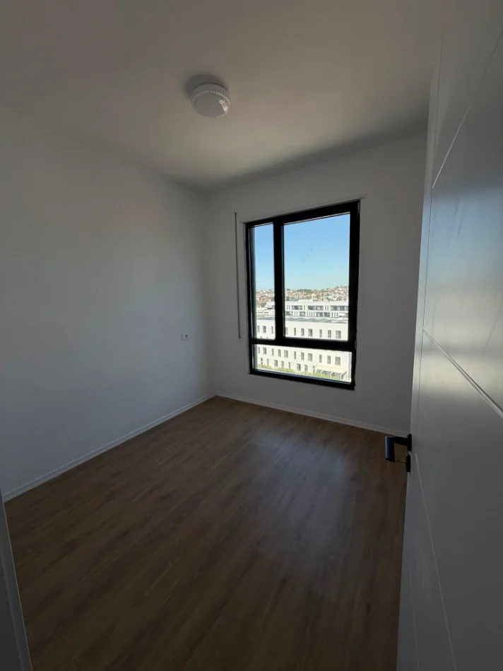 Tirane, jepet me qera apartament 3+1+Ballkon Kati 7, 125 m² 650 € (Rruga 5 Maji (Concord Center))