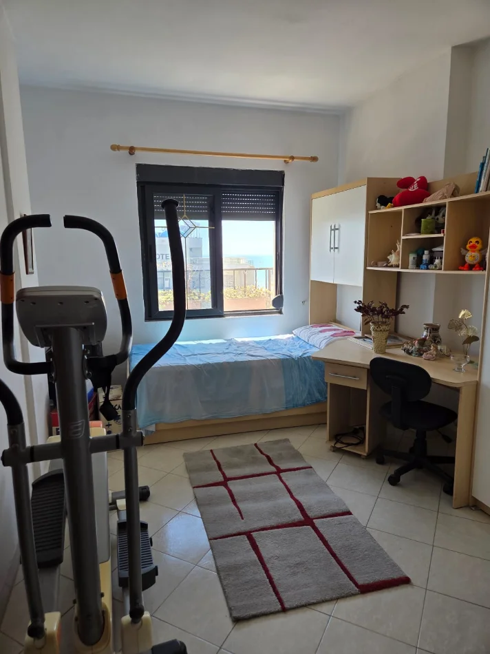 Durres, shitet apartament 3+1 Kati 6, 116 m² (Plazh)