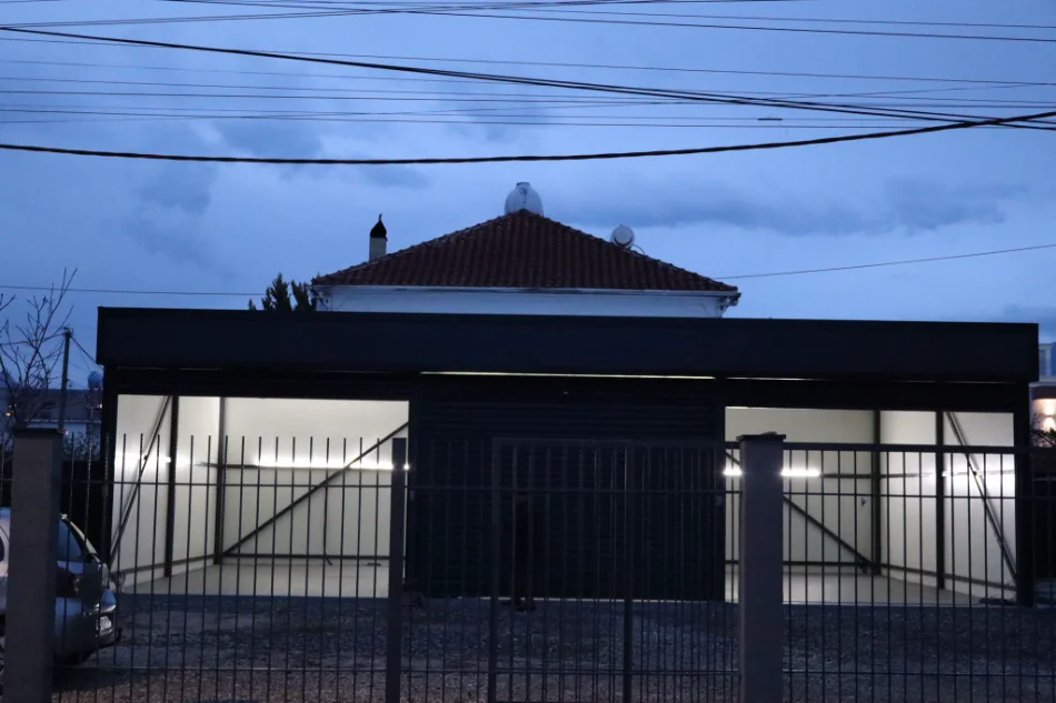 Shqiperi, jepet me qera magazine , 120 m² 800 € (rruga Erseka, Kamez)