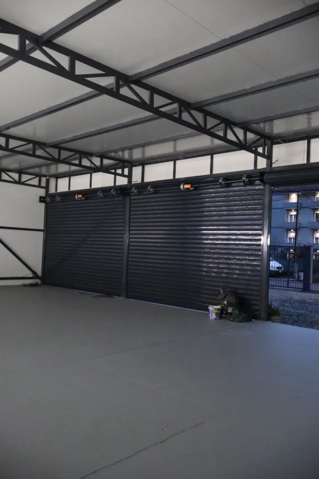 Shqiperi, jepet me qera magazine , 120 m² 800 € (rruga Erseka, Kamez)