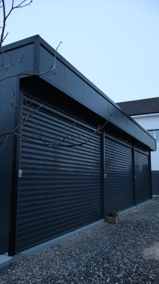 Shqiperi, jepet me qera magazine , 120 m² 800 € (rruga Erseka, Kamez)