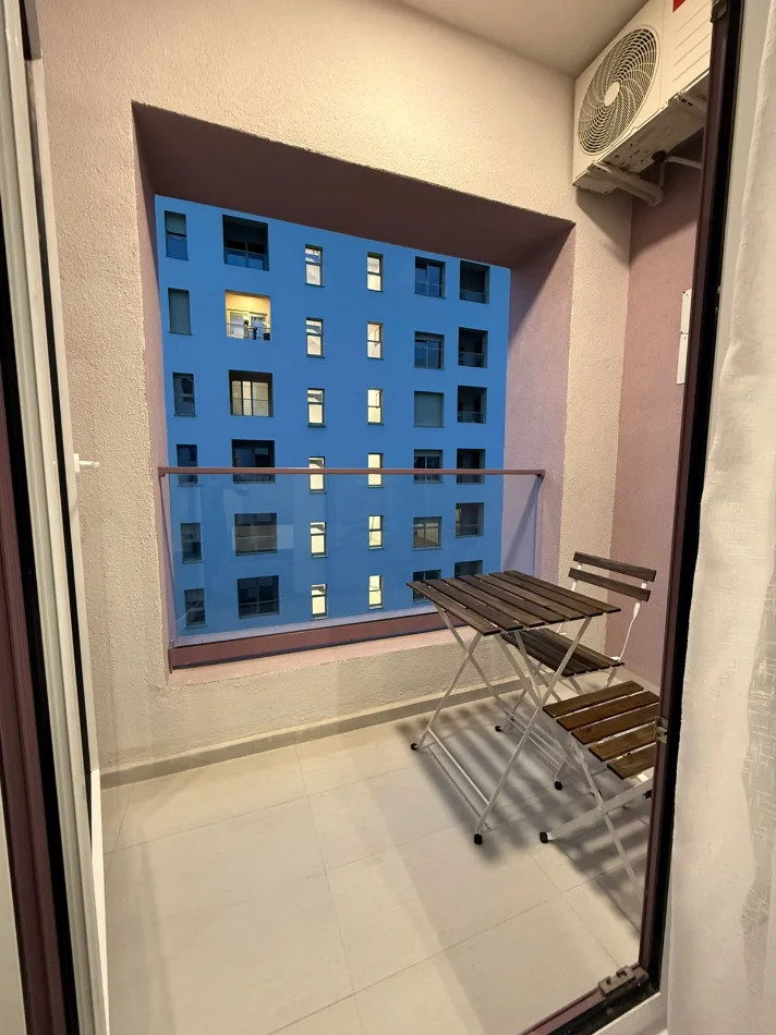 ME QERA: 1+1📍Ali Dem (Rezidenca Kadiu) - 450€/Muaj - I Pabanuar me Pare🔥 - Sp.65m² - Kt.6 || I Arreduar me Arkitekt - 100% e kompletuar ne detaje ✨️
