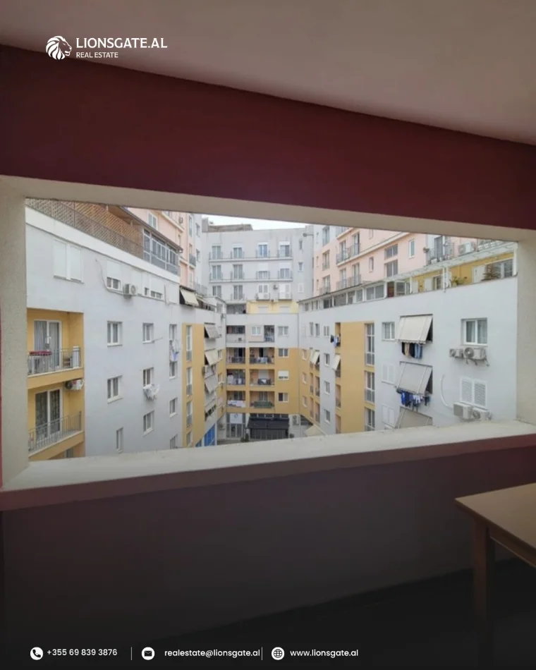 Tirane, jap me qera apartament 1+1+Ballkon , 75 m² 550 € (Oxhaku)
