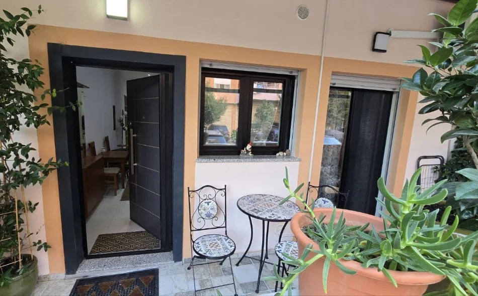 Durres, shitet apartament 1+1 Kati 1, 44 m² 65.000 € (Golem)