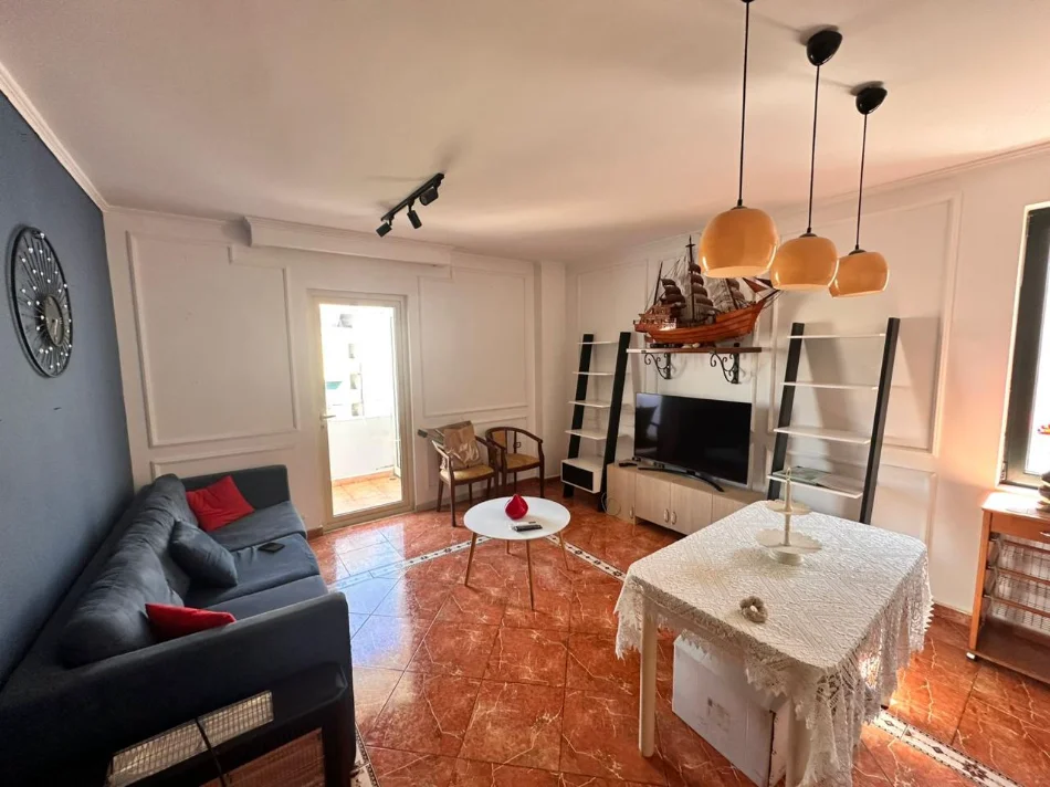 Durres, shitet apartament 1+1 Kati 4, 82.000 € 