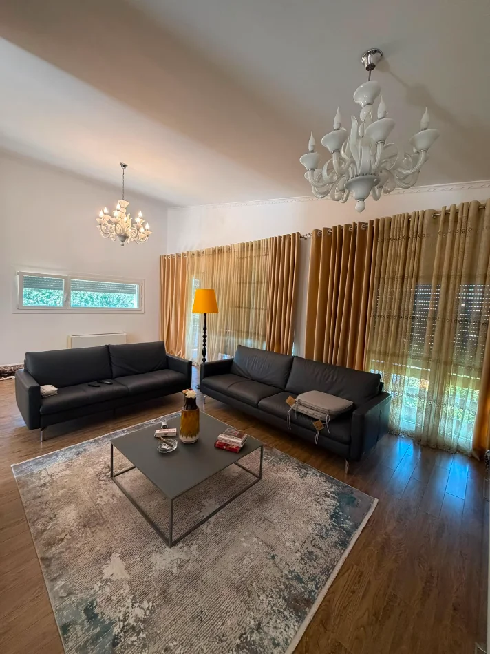 Tirane, jepet me qera Vile Vile 2 Katshe Kati 2, 500 m² 23.000 € (TEG)