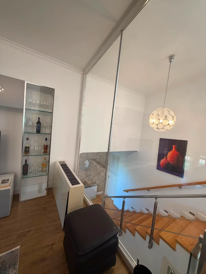 Tirane, jepet me qera Vile Vile 2 Katshe Kati 2, 500 m² 23.000 € (TEG)