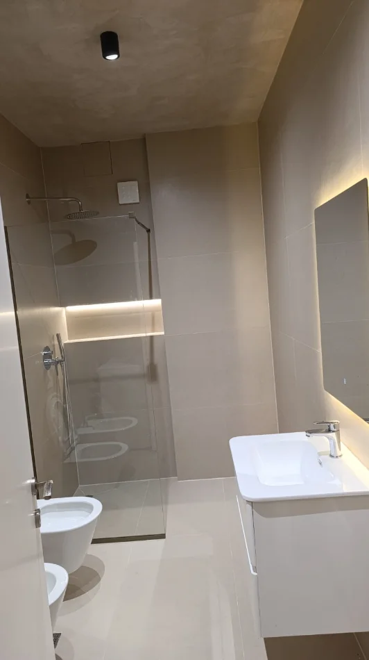 Tirane, jepet me qera apartament 1+1 Kati 6, 74 m² 750 € (Delijorgji)
