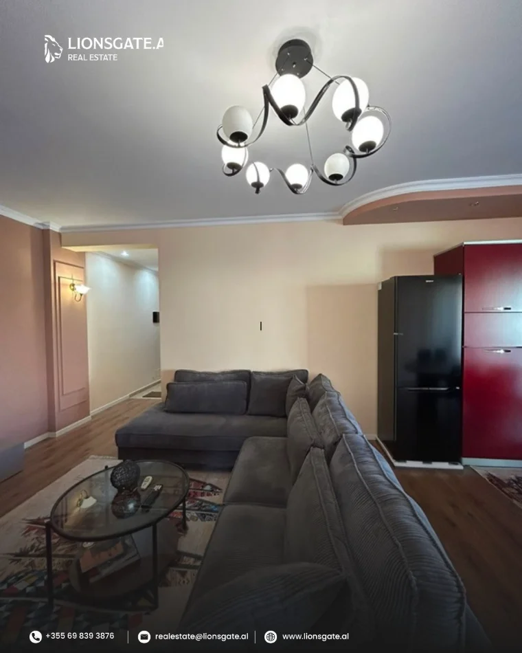 Tirane, jap me qera apartament 1+1+Ballkon , 130 m² 650 € 