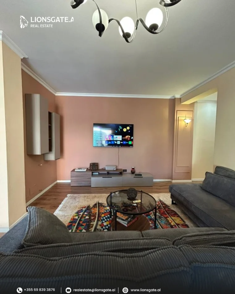 Tirane, jap me qera apartament 1+1+Ballkon , 130 m² 650 € 