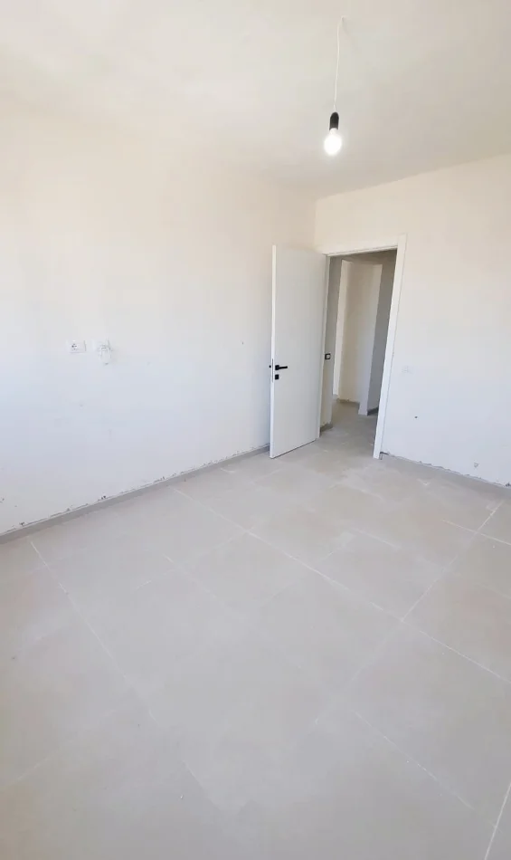 Kavaje, shitet apartament 2+1+Aneks+Ballkon Kati 4, 94 m² (Kavaje)