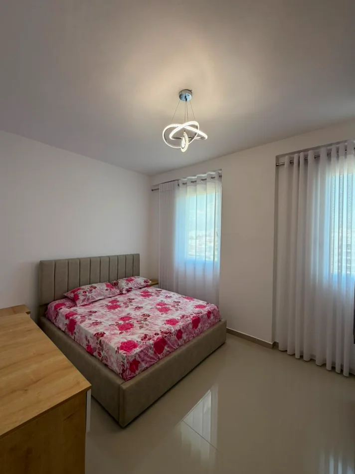 Tirane, jepet me qera apartament 1+1 Kati 5, 60 m² 440 € (Rruga Sokrat Miho)