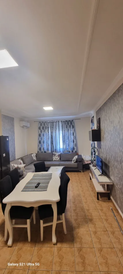 Tirane, jap me qera apartament Kati 2, 500 € (Teodor keko)