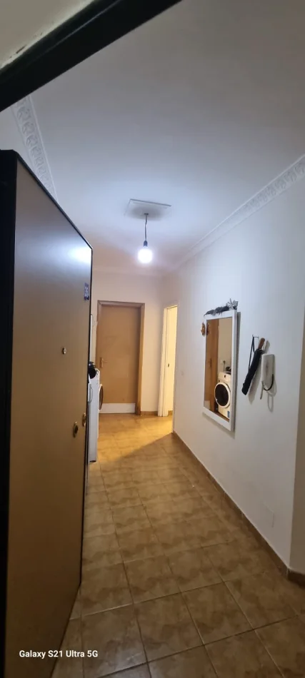 Tirane, jap me qera apartament Kati 2, 500 € (Teodor keko)
