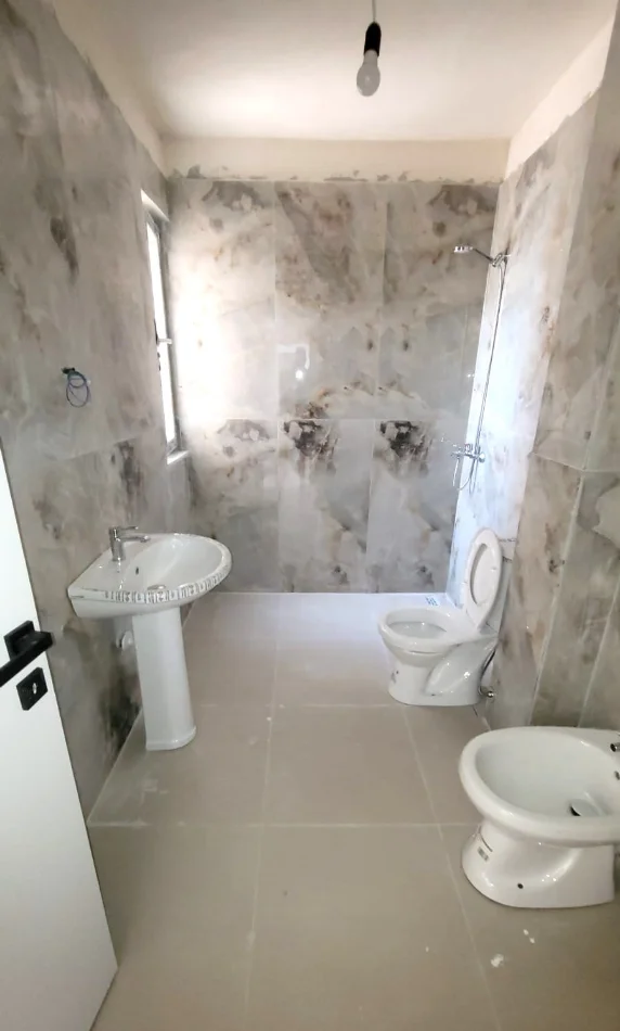 Kavaje, shitet apartament 3+1+Aneks+Ballkon Kati 5, 115 m² 92.000 € (Kavaje)