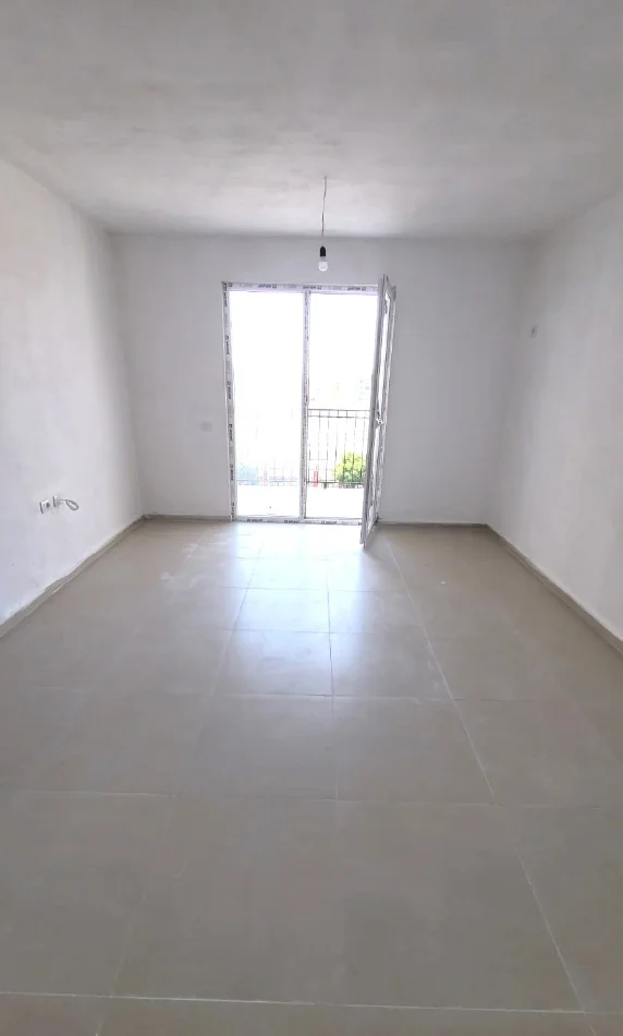 Kavaje, shitet apartament 3+1+Aneks+Ballkon Kati 5, 115 m² 92.000 € (Kavaje)