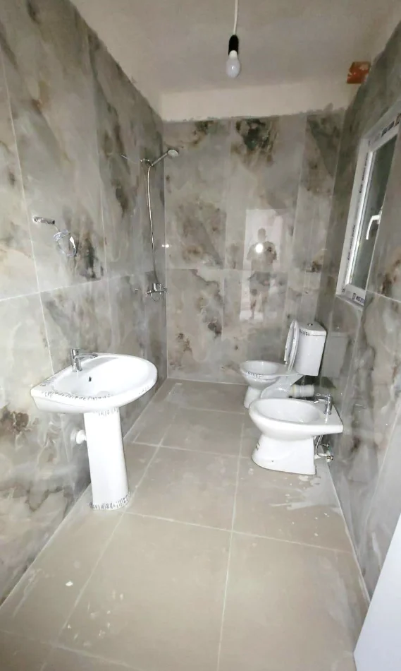 Kavaje, shitet apartament 3+1+Aneks+Ballkon Kati 5, 115 m² 92.000 € (Kavaje)