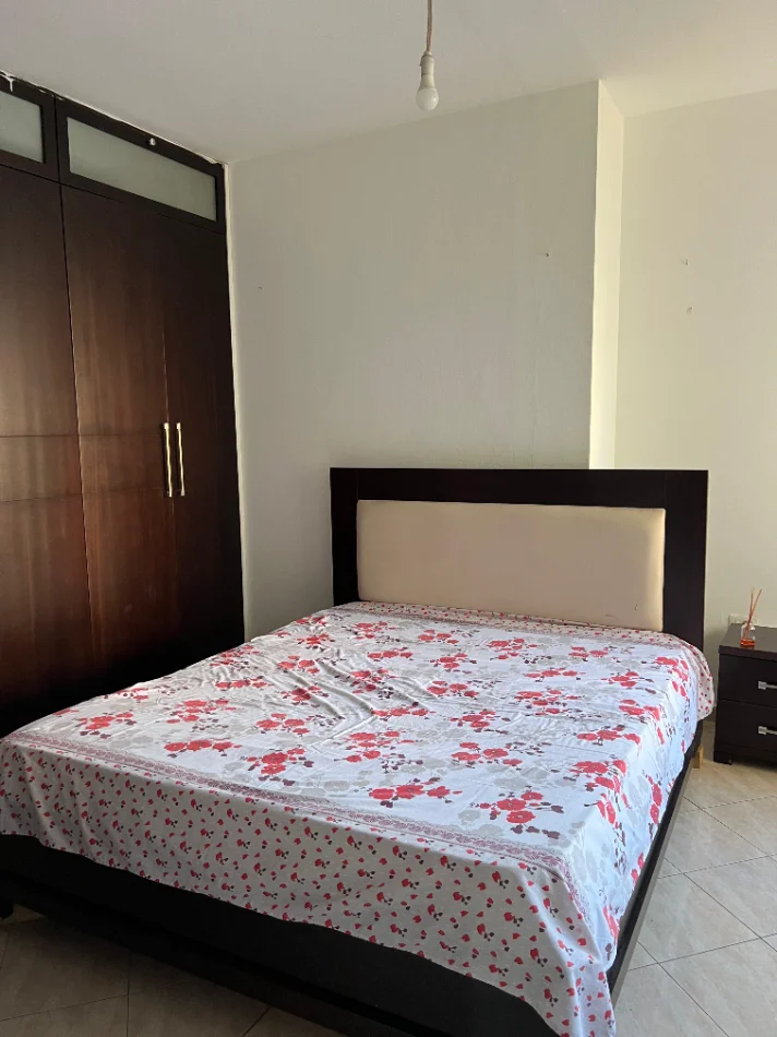 Tirane, jepet me qera apartament 2+1+Ballkon Kati 6, 90 m² 450 € (Astir Mikel Maruli)