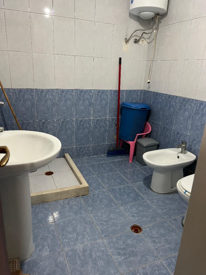 Tirane, jepet me qera apartament 2+1+Ballkon Kati 6, 90 m² 450 € (Astir Mikel Maruli)