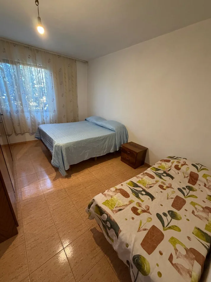 Tirane, jepet me qera shtepi 1+1+Ballkon Kati 2, 70 m² 350 € (rruga Don Bosko)