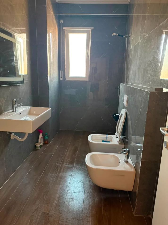 Tirane, jepet me qera 1+1 Kati 3, 68 m² 500 € (Astir,rezidenca Klensi)