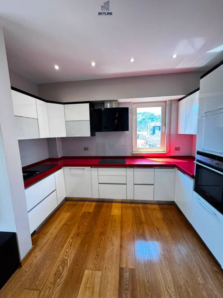 Tirane, shitet apartament 2+1 Kati 4, 96 m² 260.000 € (Liqeni I Thate)