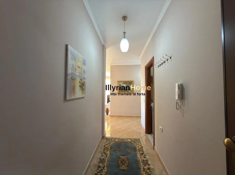 Tirane, jepet me qera apartament 1+1 Kati 6, 128 m² 600 € (Rruga Tefta Tashko)