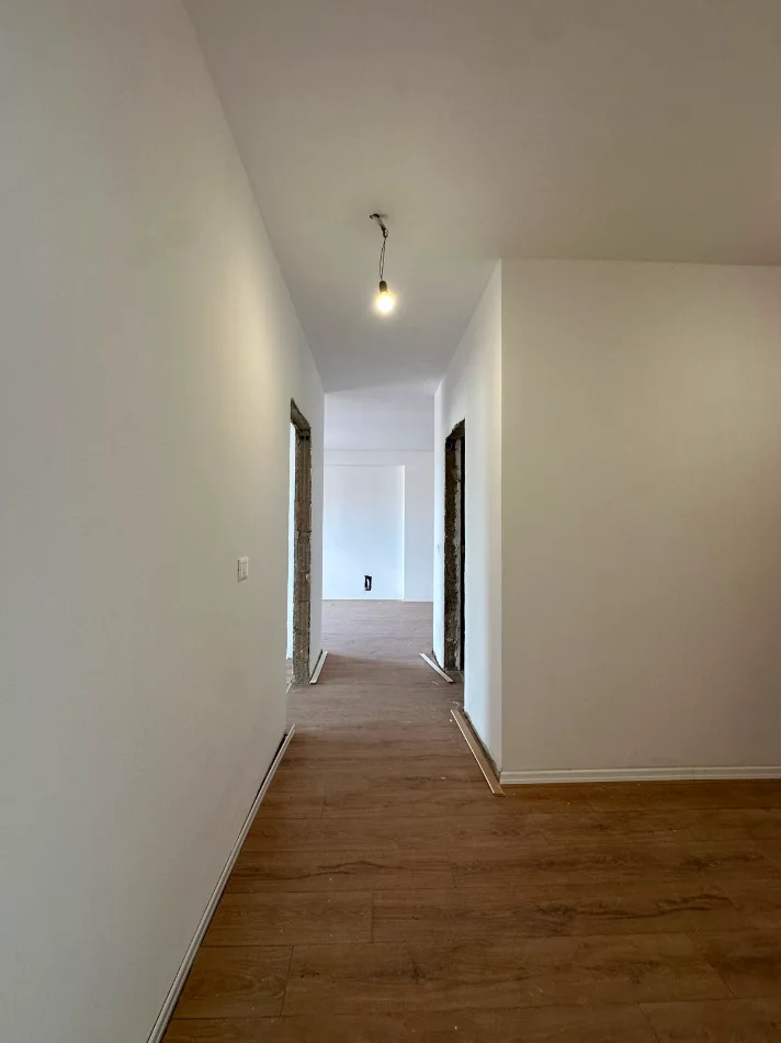 Tirane, shitet apartament 2+1+Ballkon Kati 7, 131 m² (Rr.Dritan Hoxha)