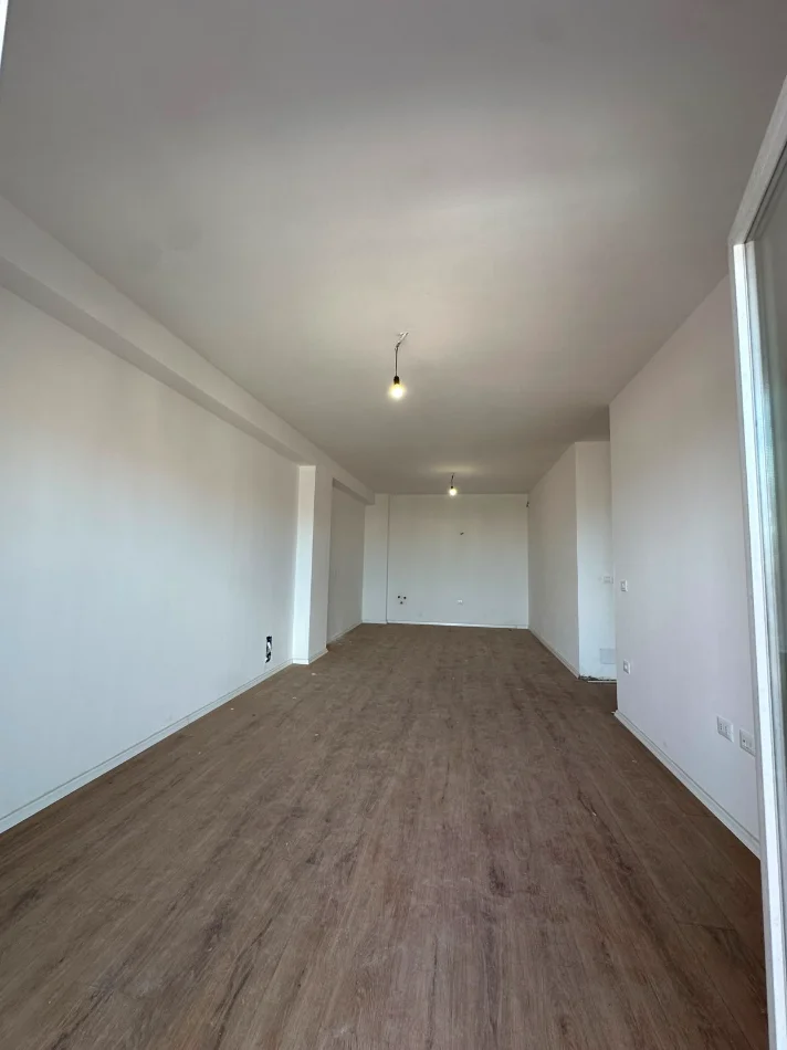 Tirane, shes apartament 2+1+Ballkon Kati 7, 131 m² (Dritan Hoxha)
