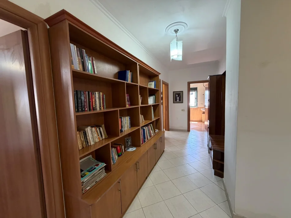 Durres, shitet apartament 3+1+Aneks+Ballkon Kati 10, 135 m² 160.000 € (Tregu i Vogel)