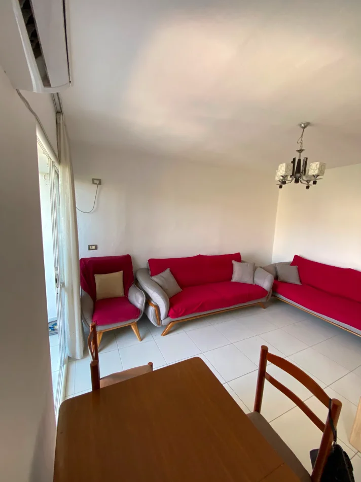 Tirane, jepet me qera apartament 3+1+Aneks+Ballkon Kati 3, 600 € (rruga bardhyl)