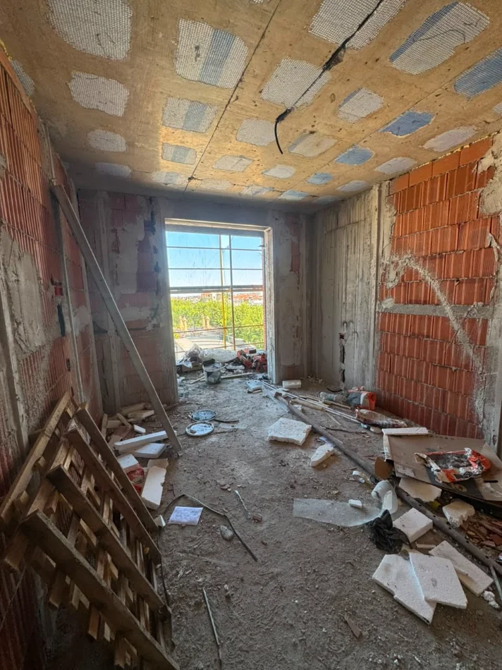 Tirane, shitet 1+1 Kati 4, 69 m² 62.982 € (Kamez Rruga "Skenderbeu".)