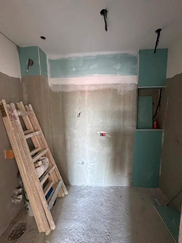 Tirane, shitet apartament 2+1 , 105 m² 95.382 € 