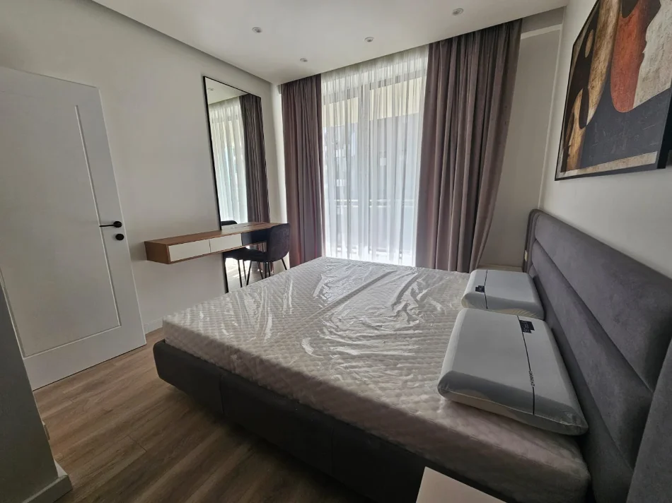 Tirane, jepet me qera apartament 1+1+Ballkon Kati 4, 68 m² 1.000 € (Rruga Mine Peza)