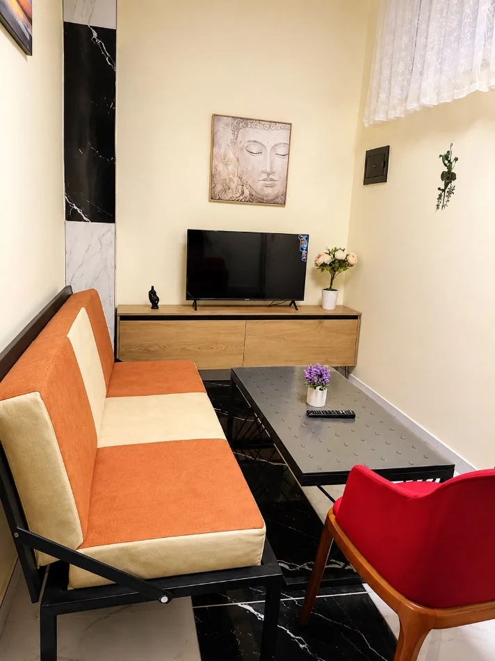 Tirane, jepet me qera apartament 1+1 Kati 2, 400 € 
