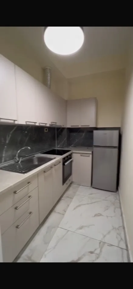 🏡 Jepet Hyrje  me Qera, ne Ali Dem tek Mangalemi , 350 mije leke