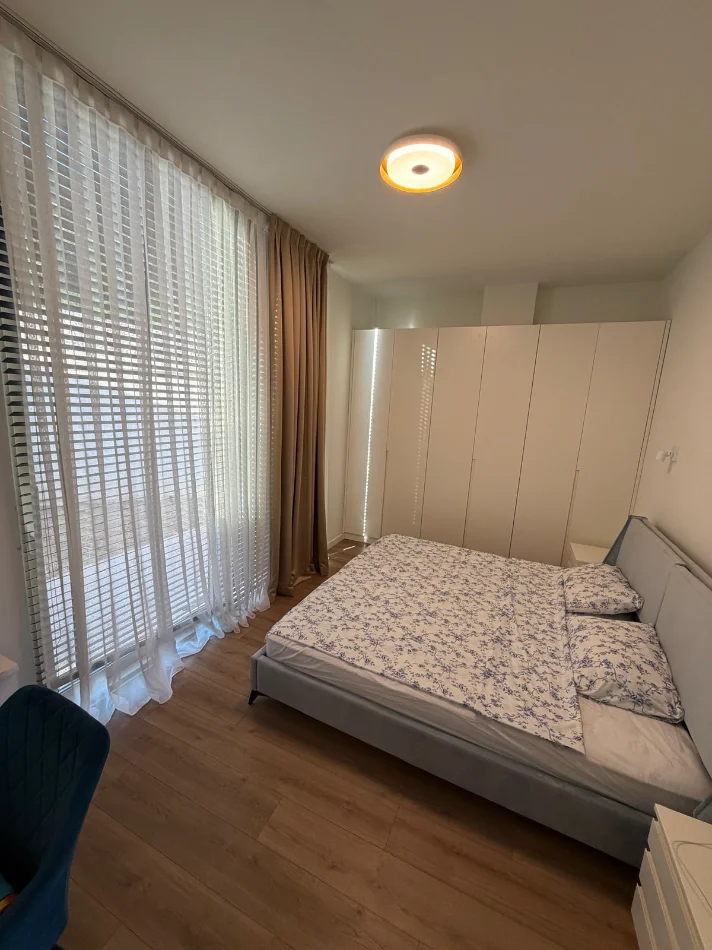 Ky apartament 2+1 ne Green Coast nuk eshte thjesht nje prone, por nje mundesi per te krijuar shtepine qe ke imagjinuar