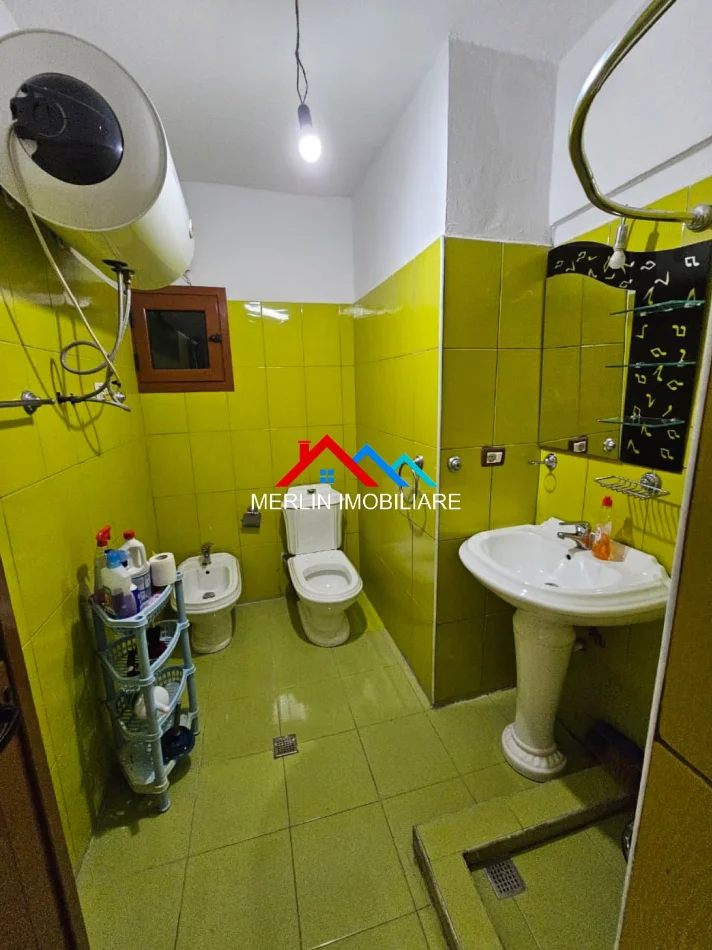 Tirane, jepet me qera Apartament 2+1 Kati 9, 100 m² 590 € (Rruga Dritan Hoxha, Laprak)