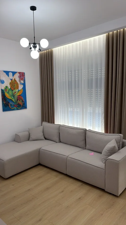 Tirane, jepet me qera apartament 1+1 Kati 6, 55 m² 550 € (Ali Demi, Kompleksi Kadiu)