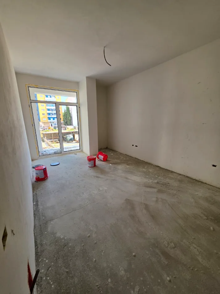 SHITET: 1+1 Perfekt ✨️ Kamëz 76.7m² ( 📍Fiks Te Pedonalja e Re ) 🌇 Kati 2, Ndërtim i ri 2026 | Çmimi: 71.000€ 💶 Planimetri Ultra ✅️