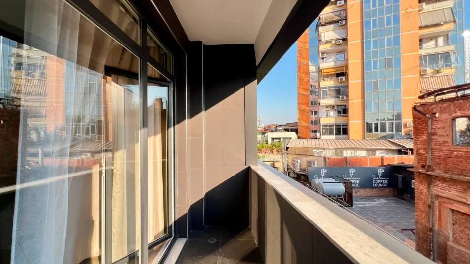 ME QERA: 1+1📍Qender (Prane Toptanit) - 65,000 Leke/Muaj - Pallat i Ri V.2018 - K.4 - SP.75m² || Ne Zemer Te Tiranes me akses te menjehershem🏃🏻‍♂️