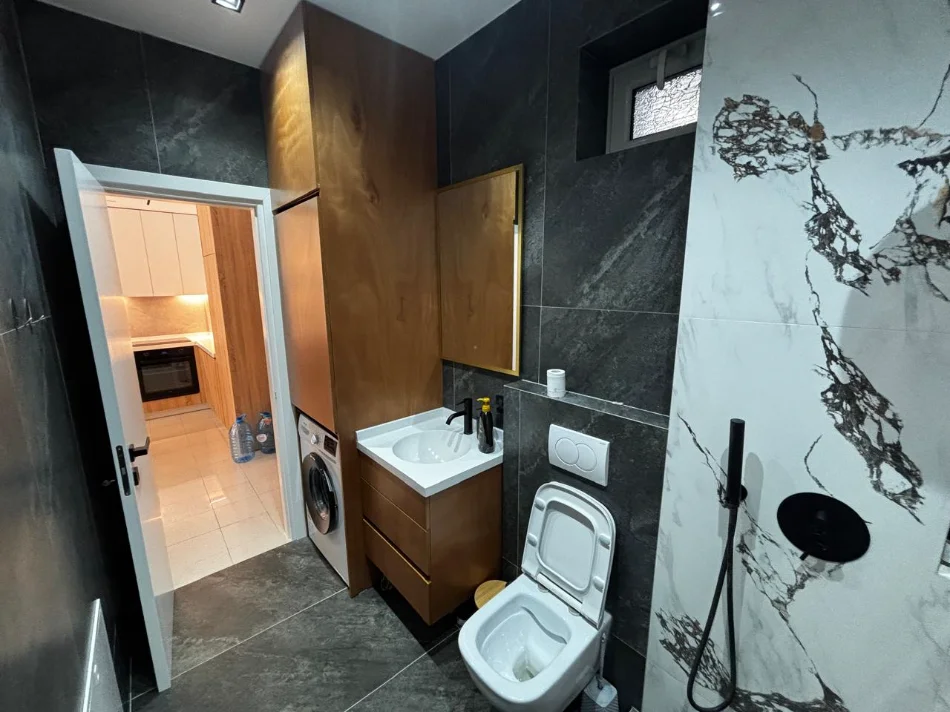 Durres, jepet me qera 2+1 Kati 6, 70 m² (Plazh, Lagja 13)